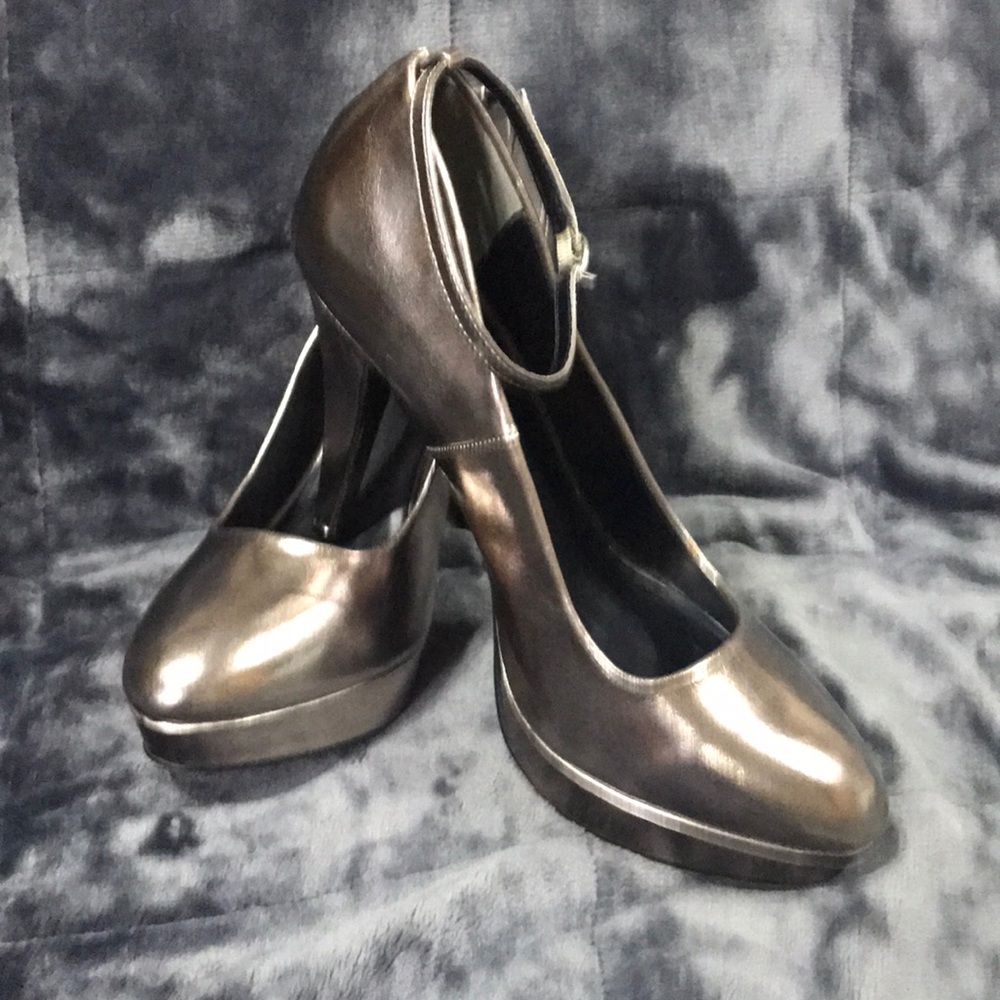 Maurices Haley Metallic Gold Heels 5”